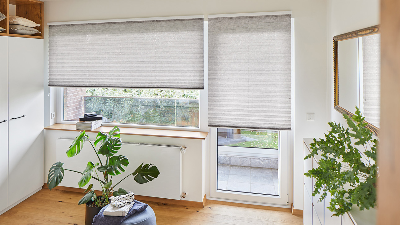 L-Plissees von erfal GmbH & Co. KG